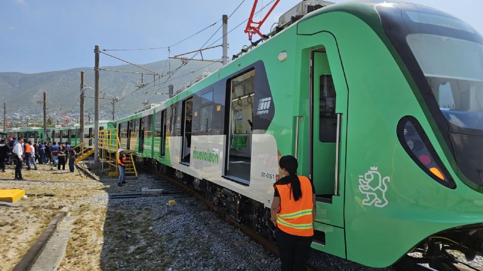Samuel García entregó 19 trenes nuevos para la Línea 1 del Metro y anunció la modernización de las estaciones, como parte de la reestructura integral del transporte en Nuevo León.