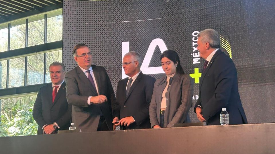 El secretario de Economía, Marcelo Ebrard, participó en la conferencia México IA+ Inversión Acelerada.