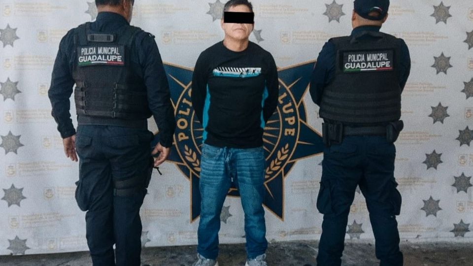 El detenido fue identificado como Saúl de 43 años, quien fue puesto a disposición del Ministerio Público.