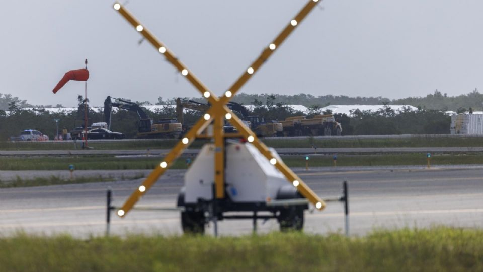 El cónsul de México entrevista a más de 30 mexicanos detenidos en Alligator Alcatraz.