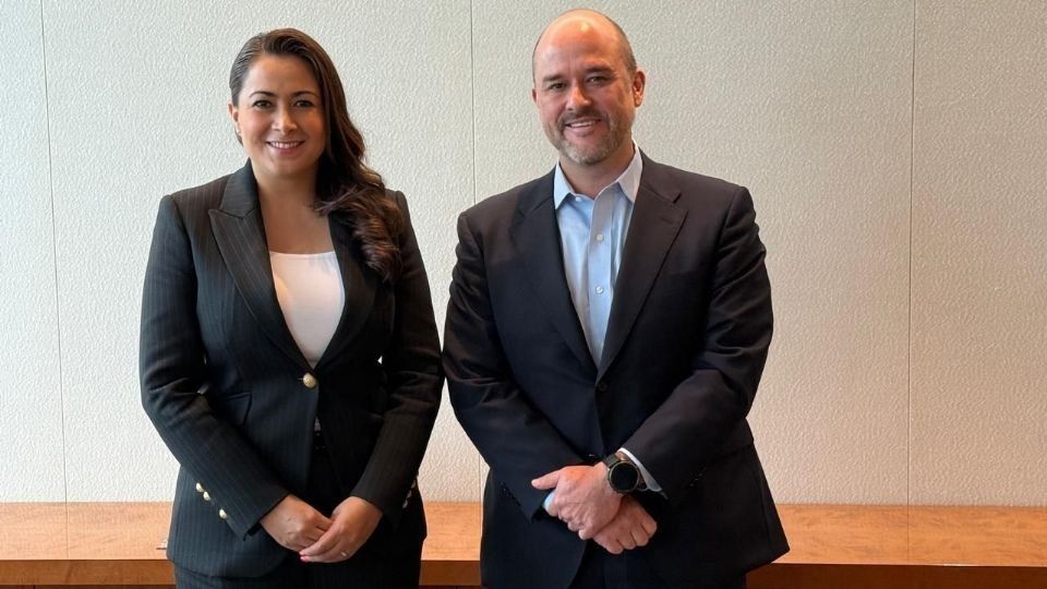 La gobernadora de Aguascalientes se reunió con ejecutivos de Nissan.