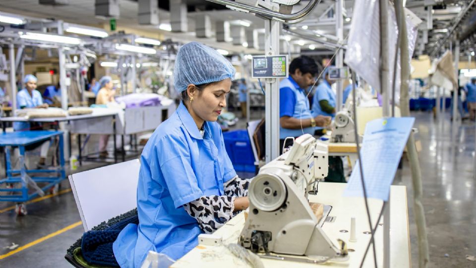 El IMSS informa que en octubre se crearon 217 mil 491 puestos de trabajo.