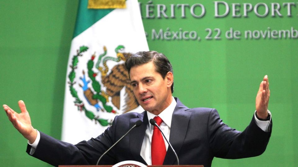 Peña Nieto rechaza la “falsa” y “dolosa” información sobre soborno de sistema Pegasus.
