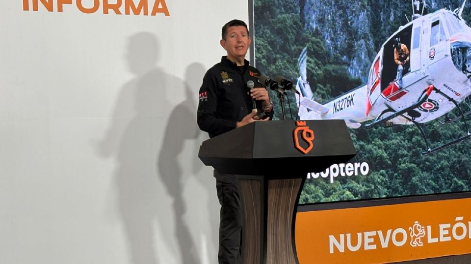 Rescatistas de Nuevo León se preparan para partir rumbo a Texas con equipo especializado y la brigada K9, en apoyo a las labores de búsqueda tras las inundaciones.