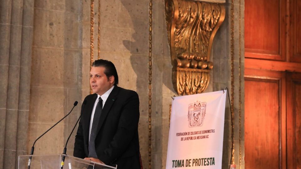 Vigila de cerca y desde el Legislativo los megaproyectos del Ejecutivo puede inhibir actos de corrupción, afirma Zamora Gastélum.