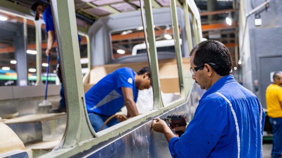 Plantas como Volvo- México se han establecido en el estado, lo que ha favorecido la creación de empleos en la entdad.