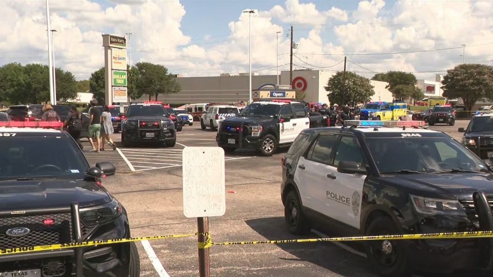 El tiroteo se registró en las inmediaciones de un centro comercial en Austin, la capital de Texas.