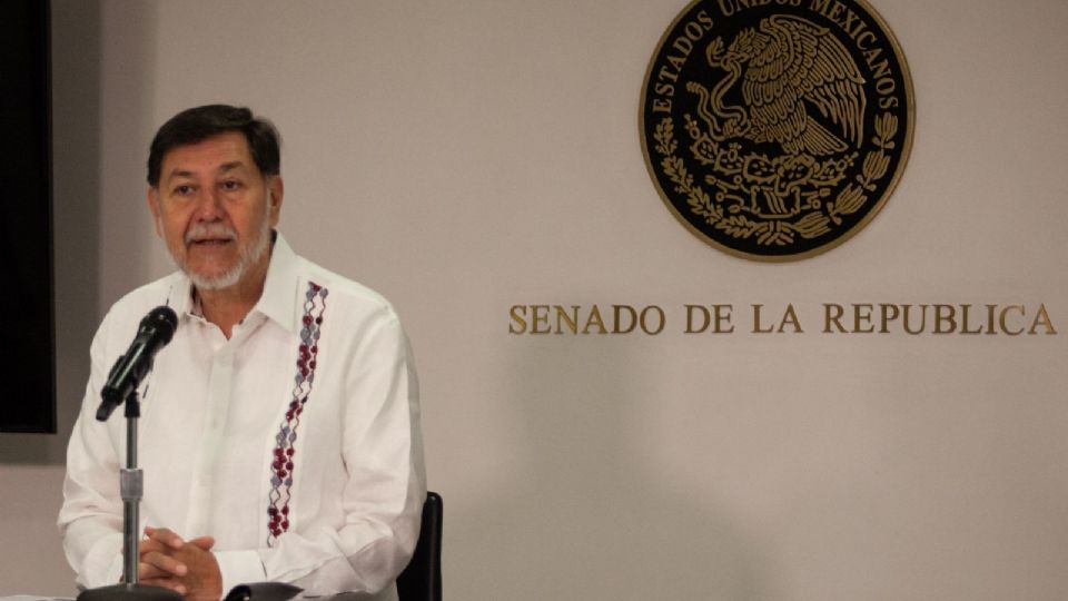 Servidores públicos gasten más allá de sus ingresos deberían ser sancionados por corrupción, pide Fernández Noroña.