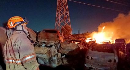 Incendio en corralón de El Carmen deja más de 35 vehículos dañados