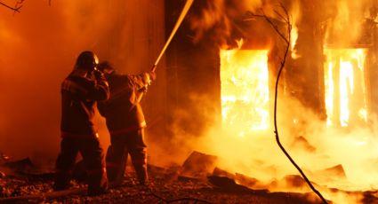 Incendio en Monterrey cobra la vida de dos cachorros