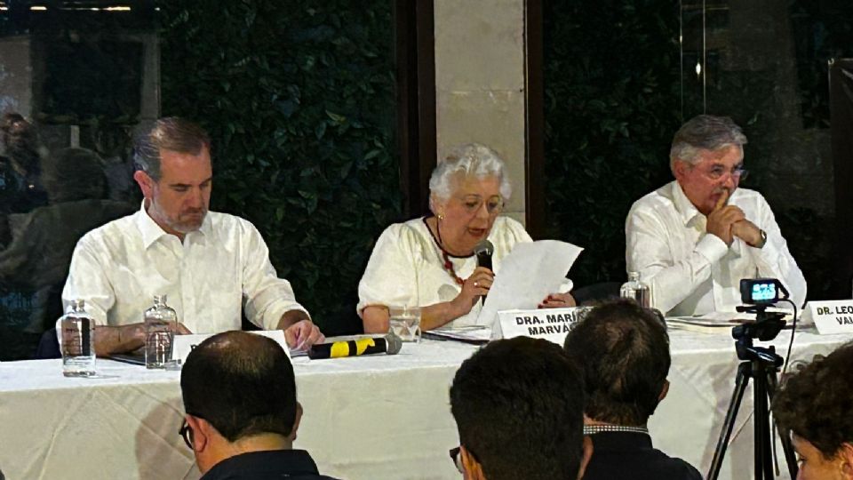 Córdova Vianello insistió que la reforma debe ser producto del consenso para evitar crear más problemas.