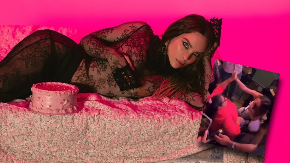 La invitó al escenario, pero al ver que estaba en silla de ruedas,Belinda bajó para cantarle a esta fan.