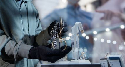 Roban joyería en Plaza Parque Lindavista: delincuentes huyen hacia el Edomex