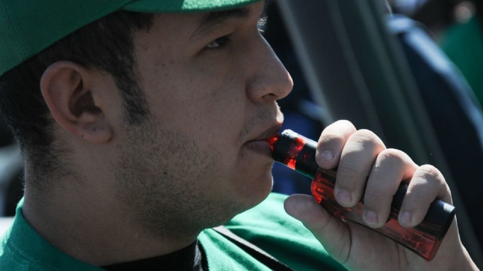 Prohíben uso de vapeadores en la CDMX.