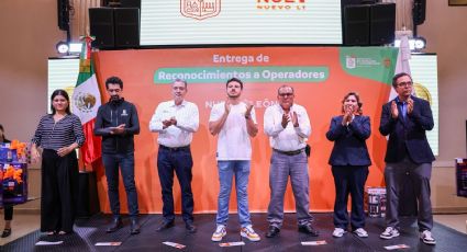 Samuel García reconoce a operadores del transporte público en Nuevo León