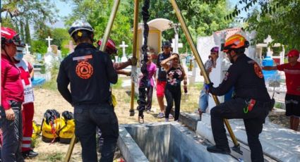 Mujer cae dentro de una tumba en panteón San Jorge en Monterrey