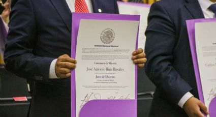 INE acata orden de TEPJF; entrega constancias a 45 candidaturas que había considerado inelegibles