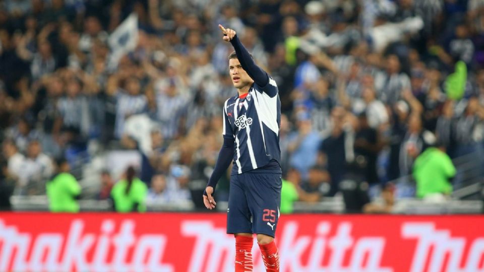 Nelson Deossa se despidió de Rayados entre lágrimas y muestras de cariño antes de partir rumbo a Sevilla para integrarse al Real Betis.