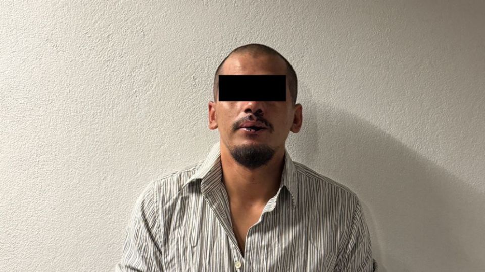 Policía de San Pedro detuvo a un joven con orden de aprehensión tras agredir a familiares y a un uniformado en la colonia San Pedro 400.