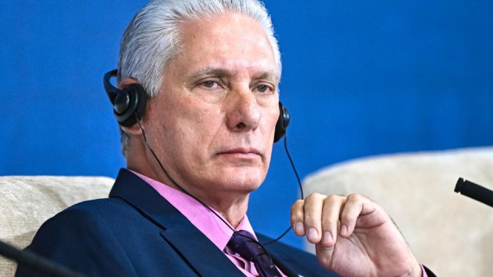 Díaz-Canel rechaza la presencia militar de EE.UU. en aguas cercanas a Venezuela.