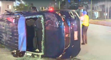 Choque y volcadura en Madero deja un lesionado en el centro de Monterrey