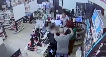 Asaltan 3 tiendas de conveniencia en 15 munutos en el centro de Monterrey | VIDEO