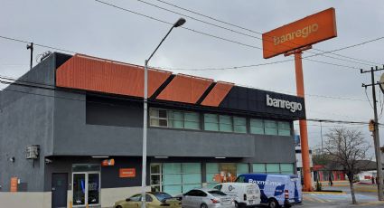 Lo asaltan al salir del banco en Santa Catarina; le roban 140 mil pesos