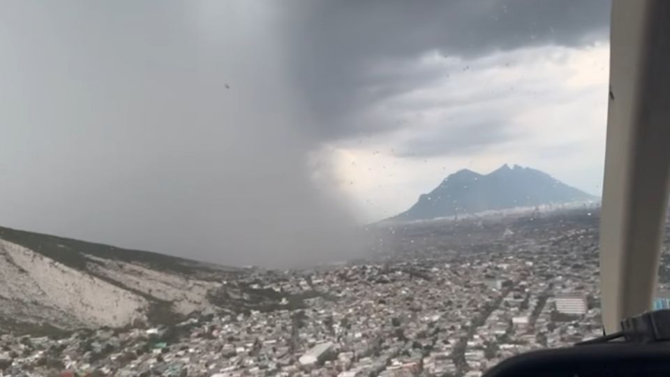 Protección Civil de Nuevo León mantiene recorridos y cierres preventivos en Monterrey ante lluvias y encharcamientos registrados este domingo.