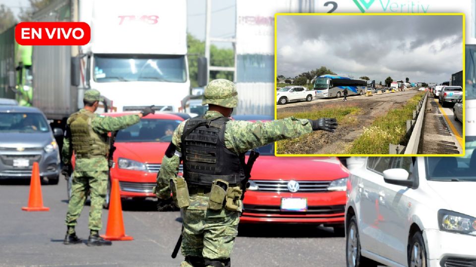 Transportistas realizan un bloqueo en la autopista México-Querétaro.