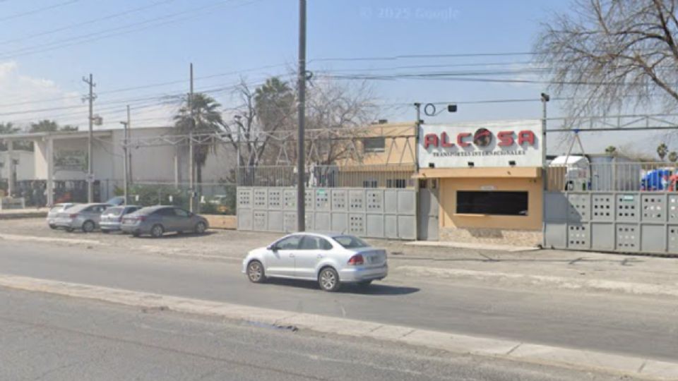 El hombre herido pidió ayuda al guardia de la empresa, donde se resguardó hasta la llegada de los paramédicos.