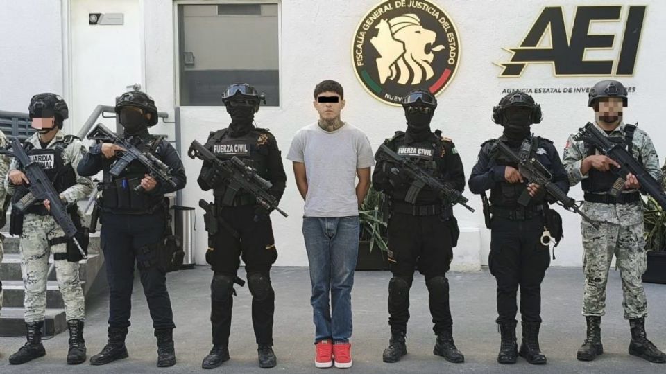 El joven detenido en Apodaca contaba con una orden de aprehensión por homicidio calificado.