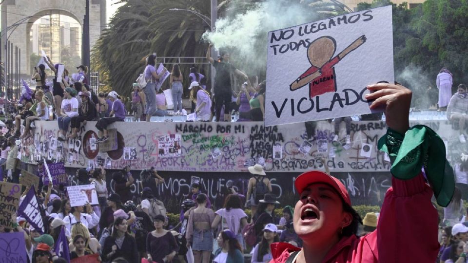 La violencia a las mujeres en México se mantiene como uno de los desafíos más urgentes para el Estado y la sociedad.