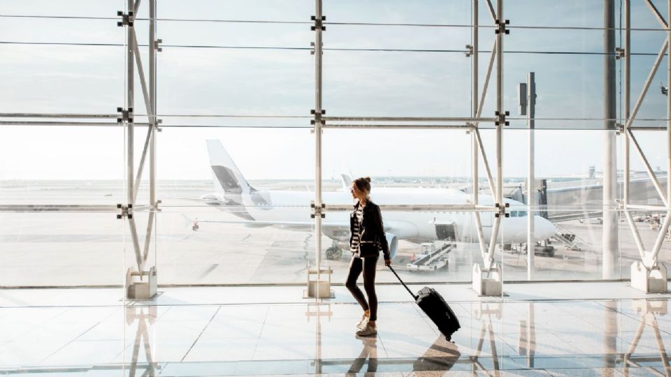 El AICM mantiene vigilancia y coordinación estrecha con las aerolíneas para brindar atención a los pasajeros afectados.