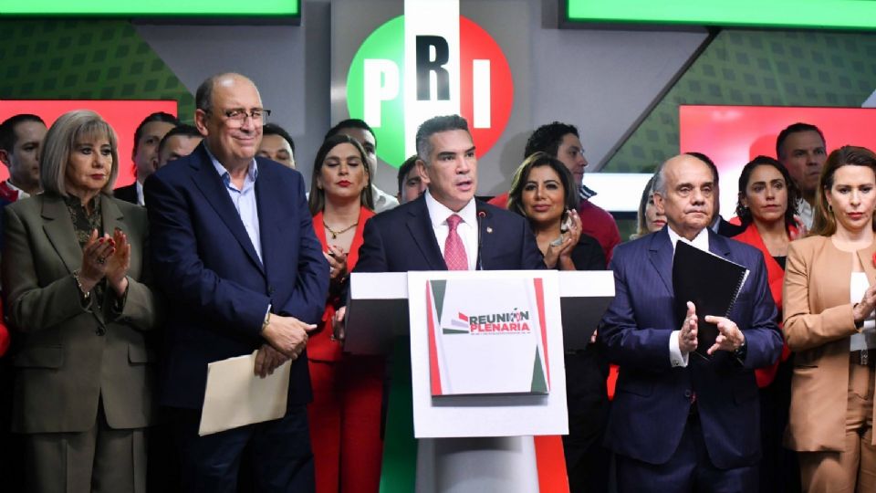 Alcalde Luján también opinó que en la oposición prevalece la confianza.