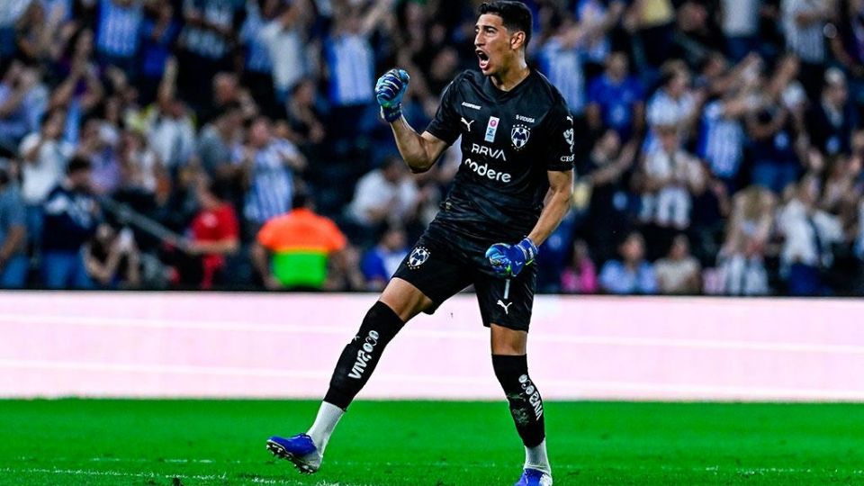 El portero argentino deja Monterrey tras cuatro años para unirse al Real Zaragoza de España, en su primera experiencia en el futbol europeo.