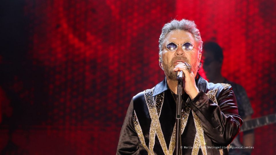 Mijares llegará al Escenario GNP Seguros el 9 de octubre para celebrar el 10.º aniversario de su gira sinfónica con orquesta en vivo.