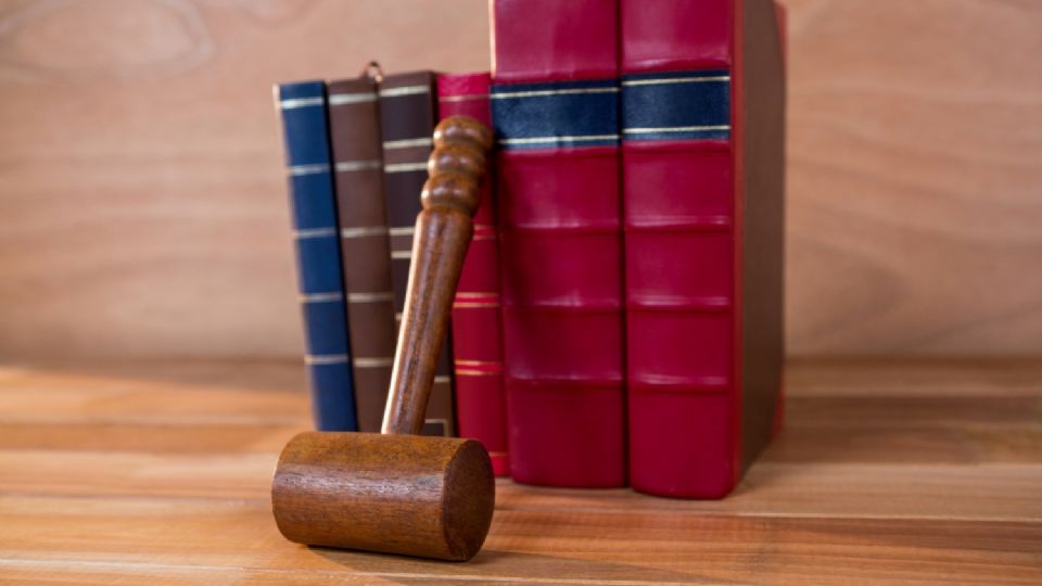 En ambas mediciones los que salen arriba son los titulares de los poderes legislativo y judicial de la Ciudad de México.