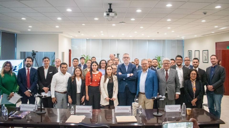 Explica STPS a miembros de la CONASETRA alcances de Reforma Laboral en Plataformas Digitales.