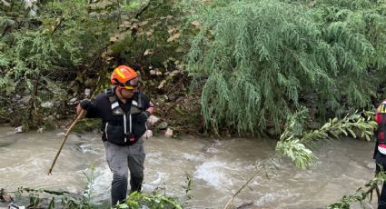 Hombre muere arrastrado por la corriente en Monterrey; buscan a mujer desaparecida