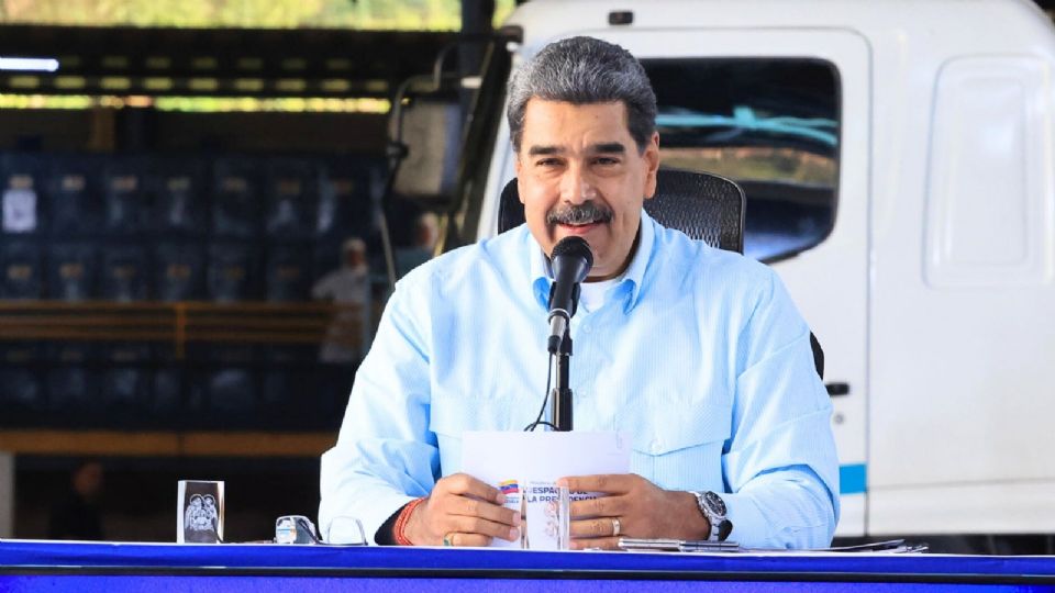 Maduro exigió una reestructuración del cuerpo técnico de la selección nacional de fútbol -encabezada por el argentino Fernando Batista.