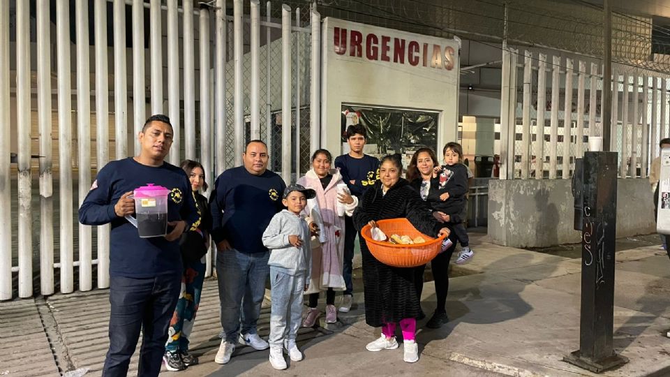 Las muestras de solidaridad se hicieron presentes con entrega de comida, agua y hasta medicamentos.