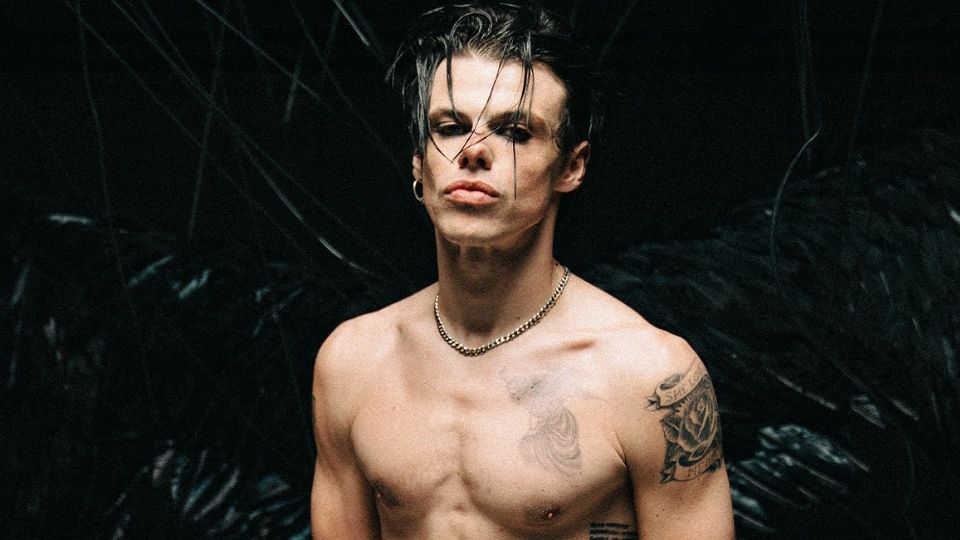Yungblud criticado por su homenaje a Ozzy Osbourne.