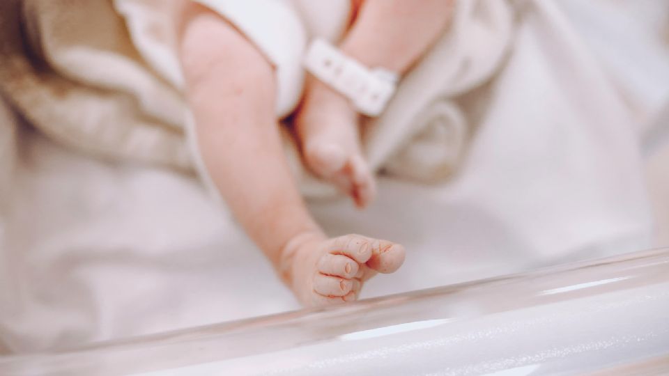 El centro de salud comunitario en El Barrial confirmó el fallecimiento del menor pese a maniobras de reanimación.