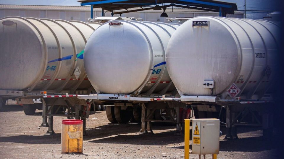 Juez rechaza levantar bloqueo de cuentas bancarias de capitán implicado en huachicol fiscal.