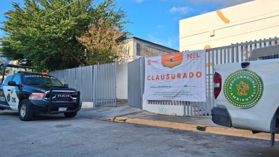 El Centro de Bienestar Animal de Santa Catarina fue clausurado tras detectarse animales en estado de desnutrición y sin cuidados básicos.