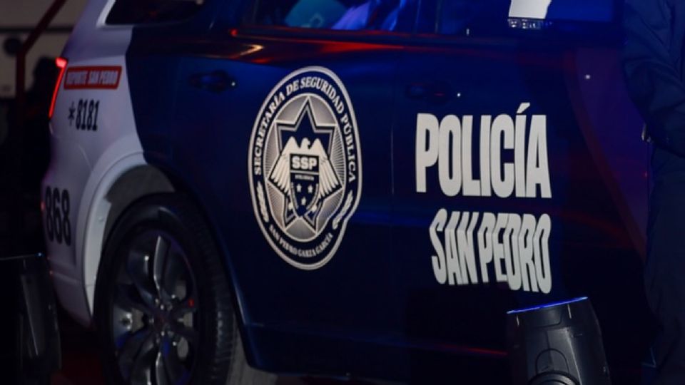 Policías de San Pedro desplegaron un operativo en la colonia Antigua Hacienda San Agustín tras el reporte de un robo a domicilio.
