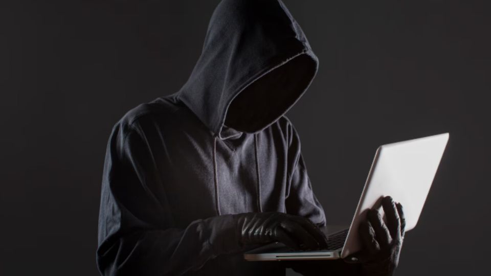 Una mujer que dice llamarse María Yolanda Lozada Santiago pide ayuda económica para un presunto hijo llamado Oscar.