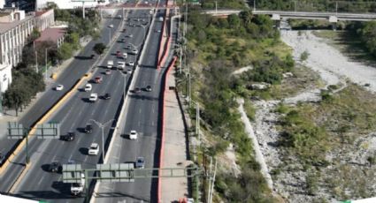 Apagón deja semáforos fuera de servicio y desata caos vial en el Centro de Monterrey