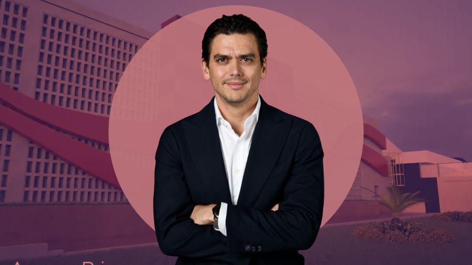 José Antonio Fernández Garza-Lagüera asumirá la Dirección General de FEMSA el 1 de noviembre de 2025, tras un proceso de sucesión corporativa.