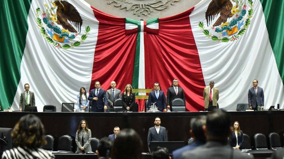 Avalan diputados federales su calendario de sesiones.